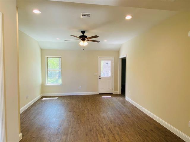 Photo - 312 W Heron St