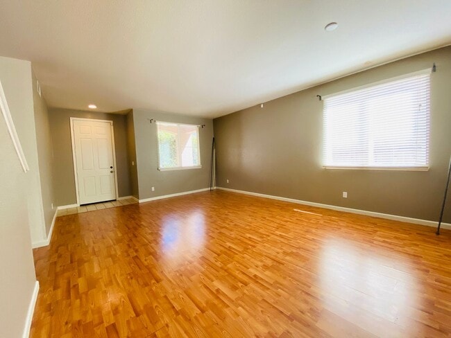 Photo - Spacious and Beautiful Home Close to a Huge Park