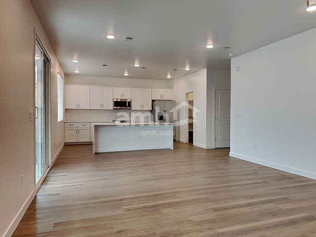 Photo - 9723 W Parkway Dr