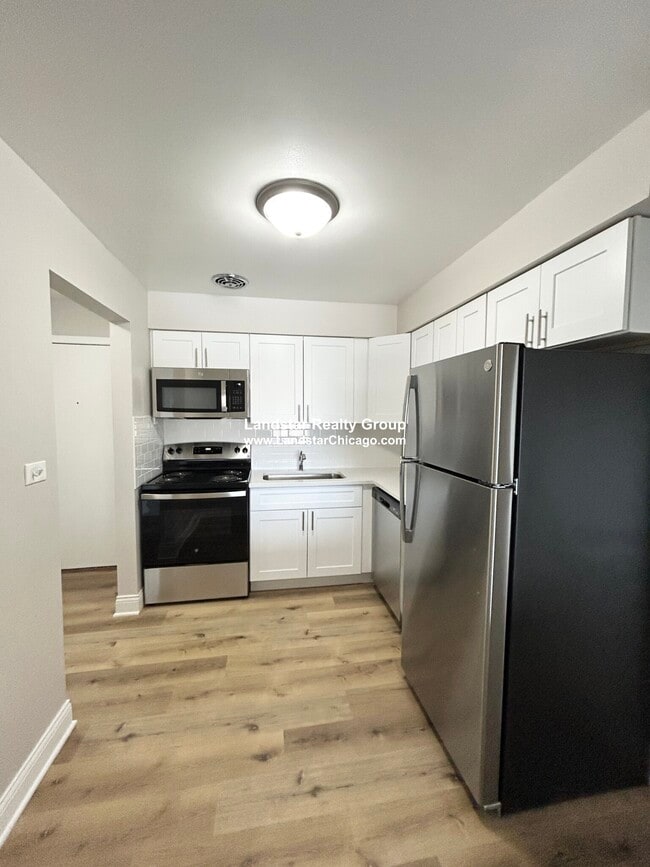 Building Photo - 104 N Kenilworth Ave Unit 110