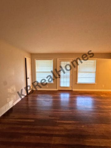 Photo - 1938 Gayle Ave