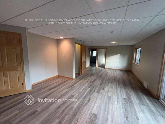Photo - 713 3rd St SW