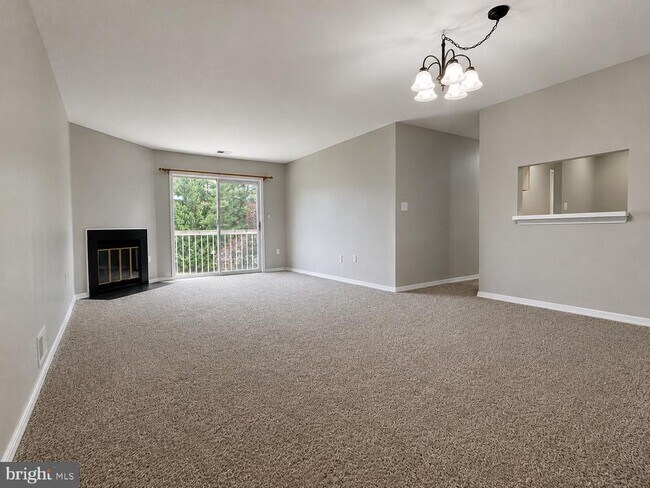 Photo - 17 Barberry Ct