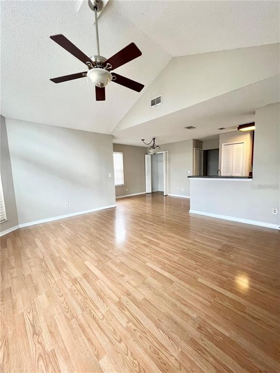 Photo - 662 Youngstown Pkwy