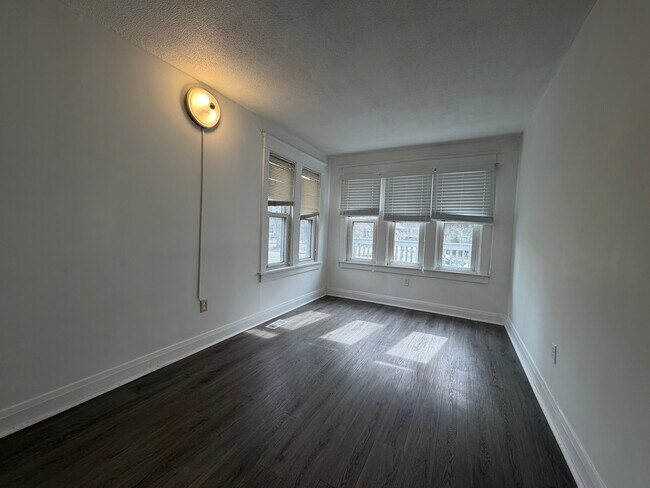 Photo - 215 Fuller Rd