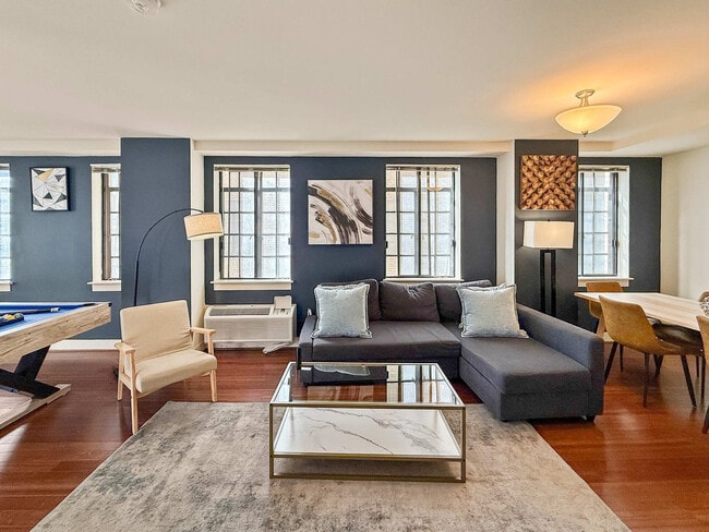 Building Photo - 111-23 N 15th St Unit ID1317870P