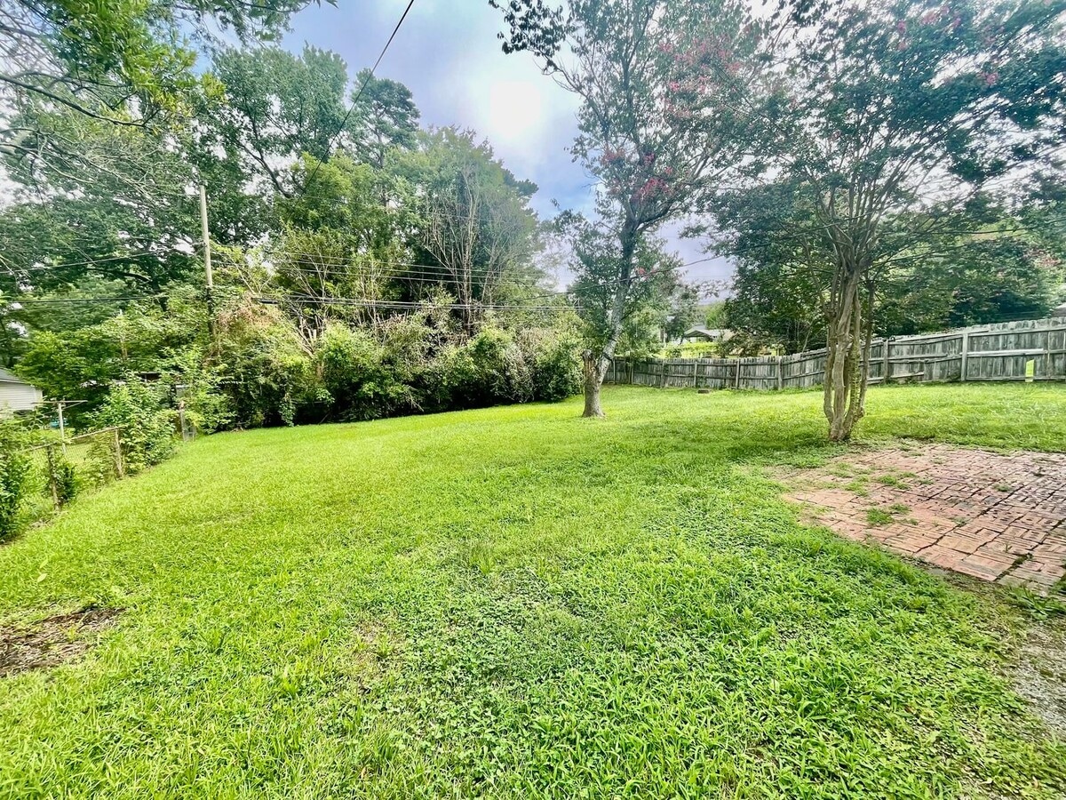 Photo - 4205 Oak Forest Dr