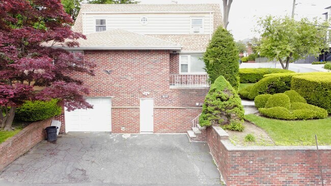 Photo - 1619-2 Ann St Unit 2