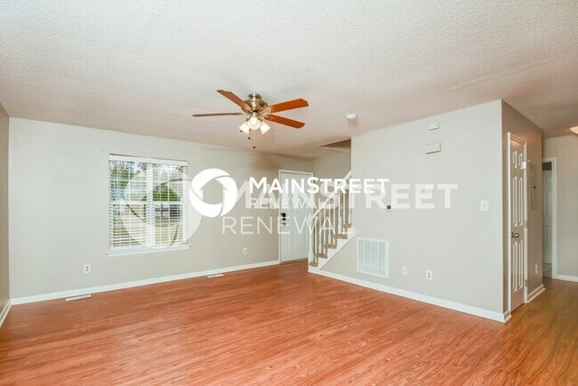 Photo - 537 Country Ln