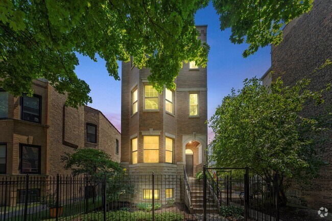 Building Photo - 1041 N Leavitt St Rental