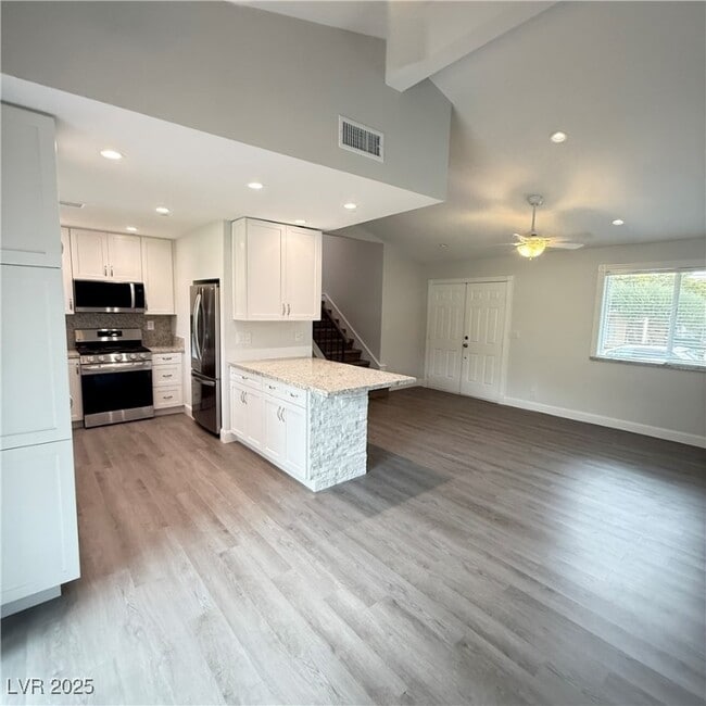 Photo - 508 Woodcrest Ct