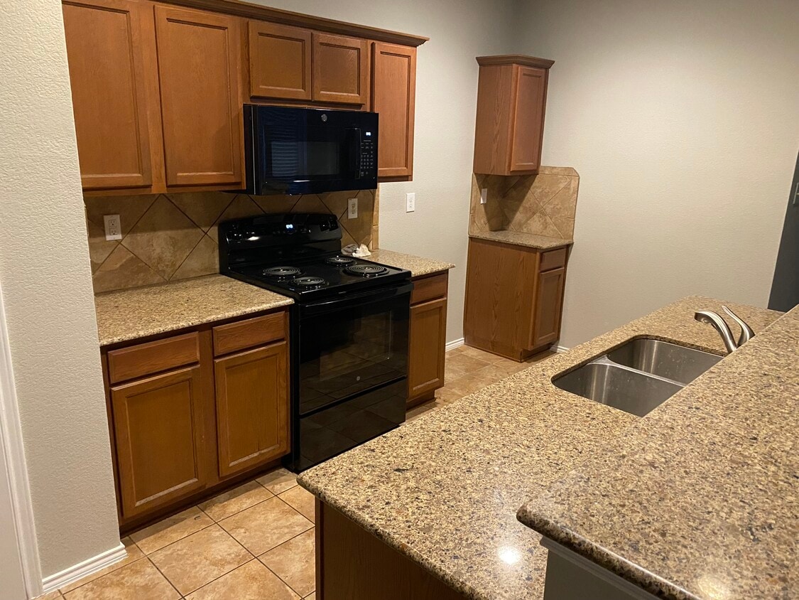 Photo - 6225 Tower Ct (Plano, TX)