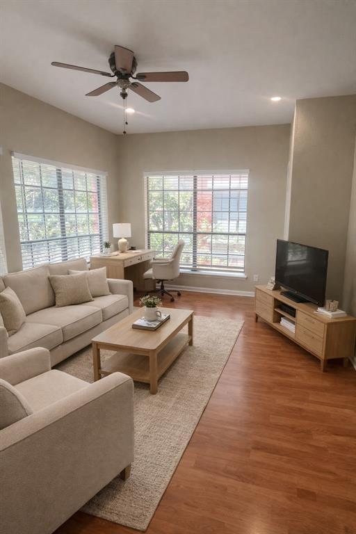 Photo - 712 W 21st St Unit 201