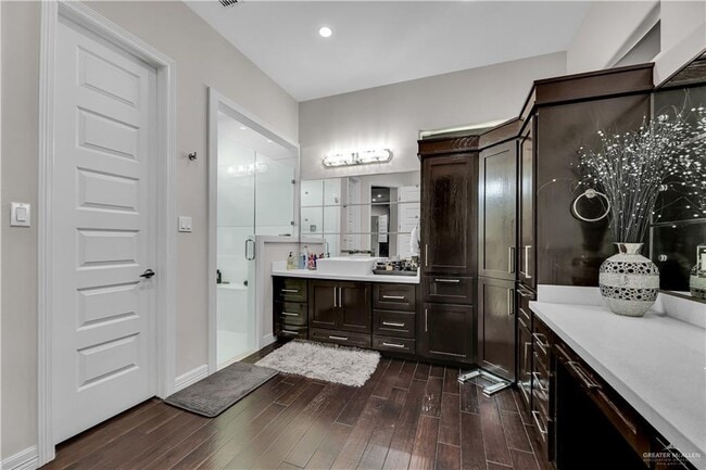 Photo - 26 N 40th St