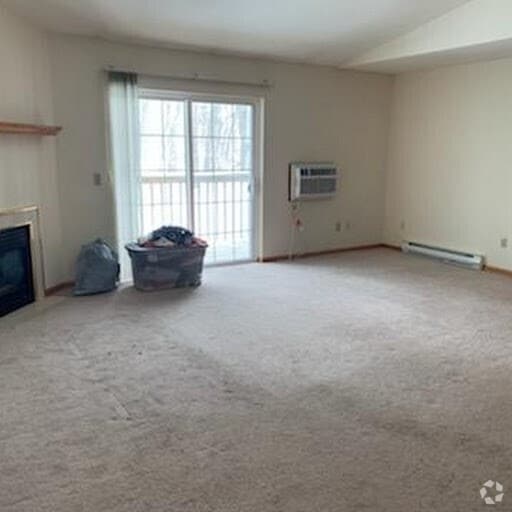 Building Photo - 4939 Coventry Ct Unit #5 Rental