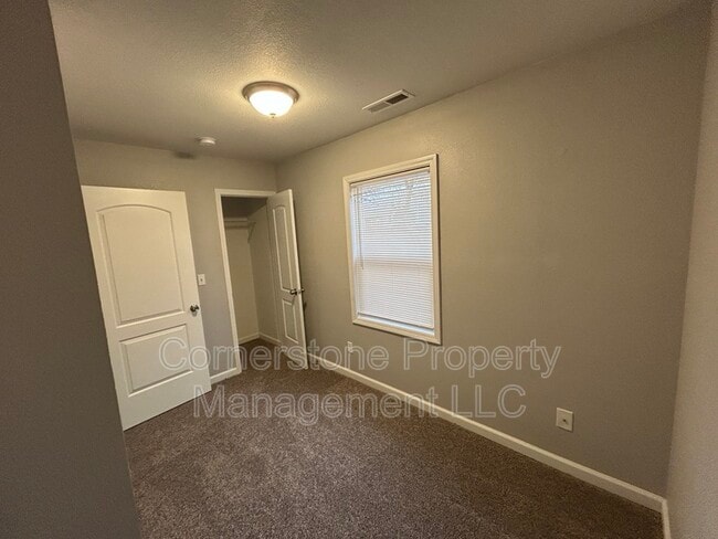 Photo - 8290 Center Dr