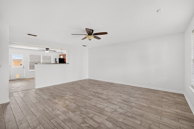 407 Arapaho Dr