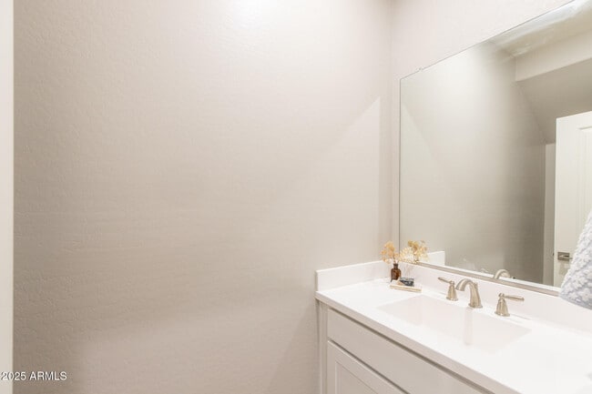 Photo - 3717 E Flower St