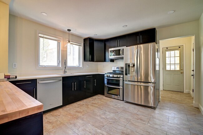 Photo - 144 Jaques St Unidad 2