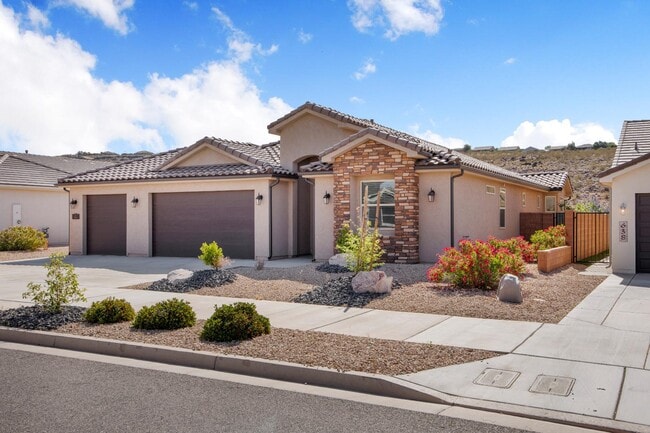 Photo - 646 N Sandy Talus Dr