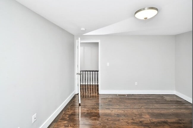 63 Clifford St Unit 1