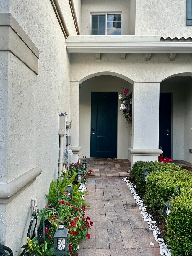 Photo - 1132 Vermilion Dr