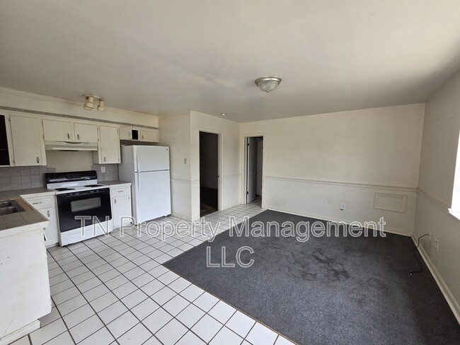 Building Photo - 200 Rue Basin Unit 1