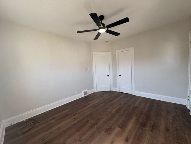 Photo - 3755 E 154th St Unit Upper