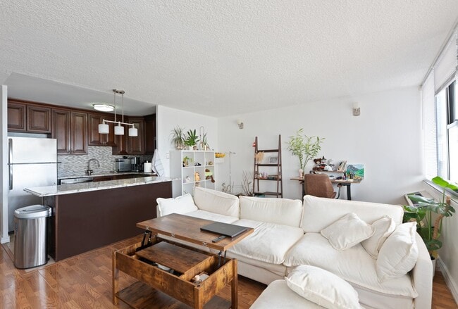 Photo - 280 Marin Blvd