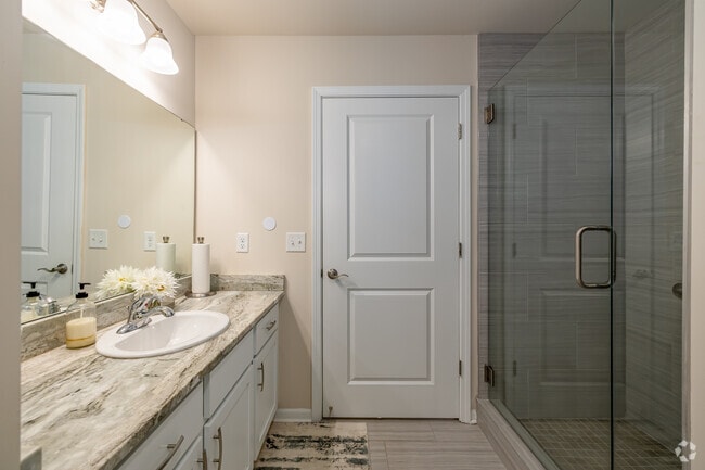 2 habitaciones, 2 baños - 120 m² - Aspen - Baño principal - Northgate Canton