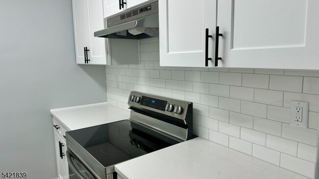 Photo - 1 Claridge Dr Unidad 1000