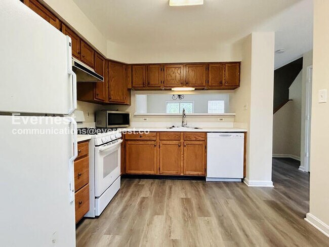 Photo - 20865 Sandstone Square