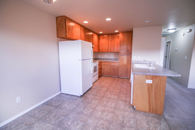 Photo - Clean and Upstairs 2 Bed, 2 Bath Apartment...