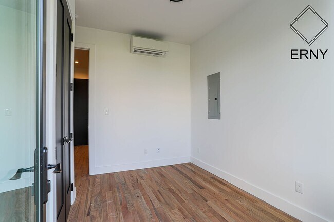 Photo - 1626 Brooklyn Ave