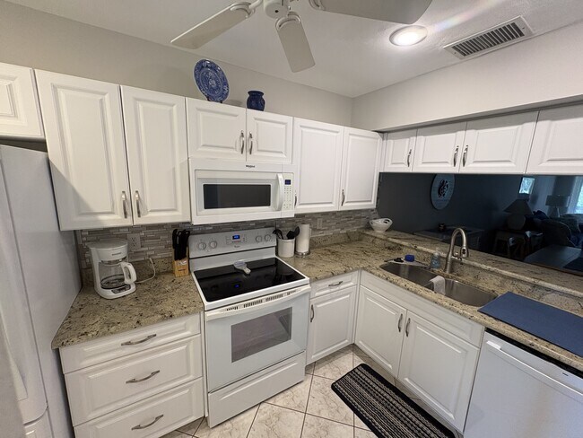 Photo - 772 Bird Bay Way