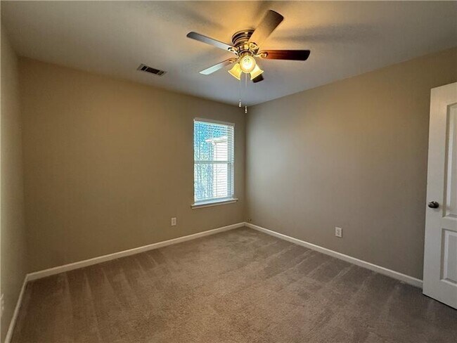 Photo - 314 Pin Oak Ave
