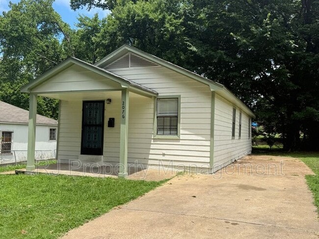 Building Photo - 2076 Goff Ave
