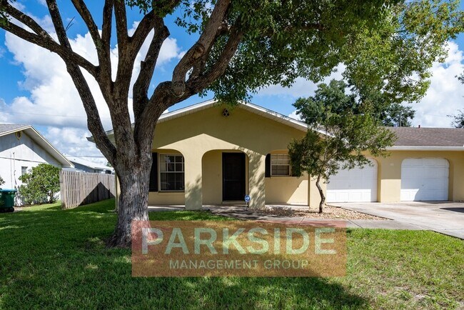 Photo - 122 Landmark St