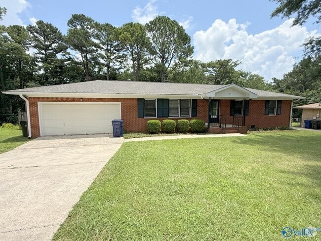 Building Photo - 206 Skyline Rd Rental