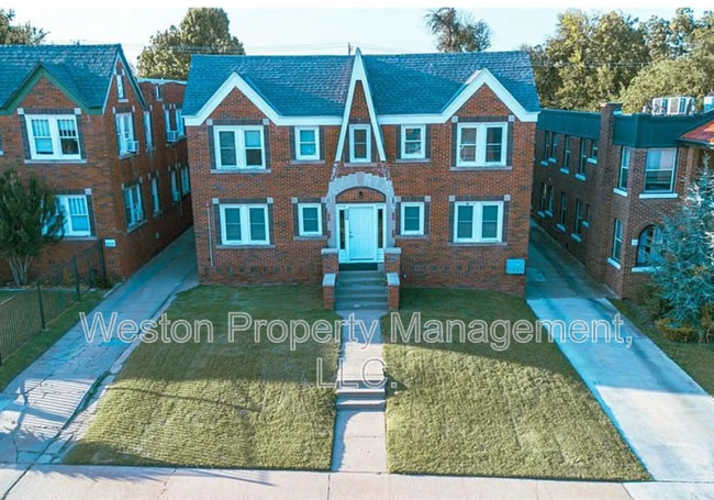 Building Photo - 711 NW 30th St