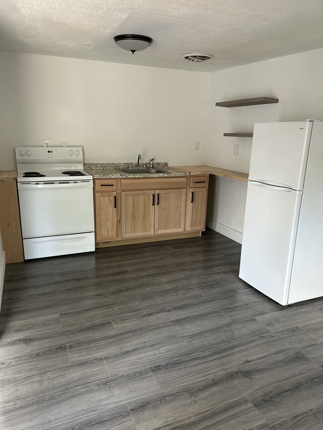 Building Photo - 26 W Polk Ave Unit C