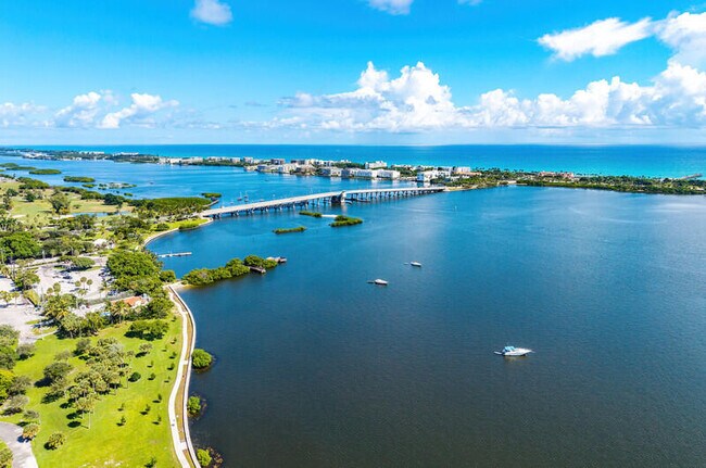 Photo - 314 S Palmway