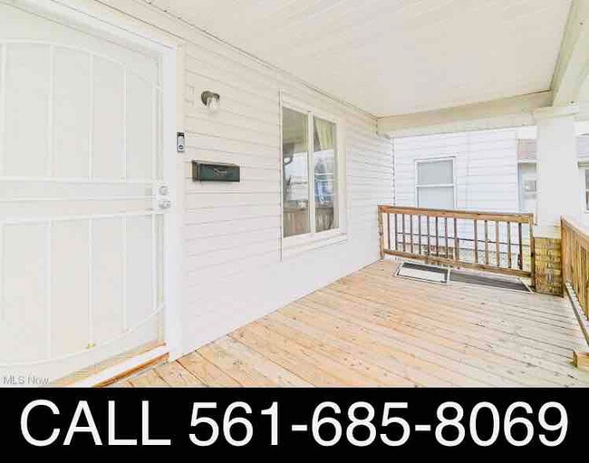 Photo - 435 Margaret St