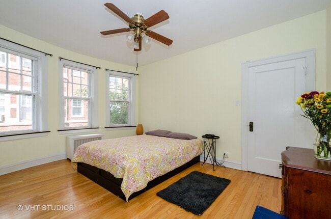 Photo - 734 Hinman Ave Unit 1