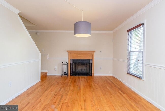1036 Hyde Park Dr