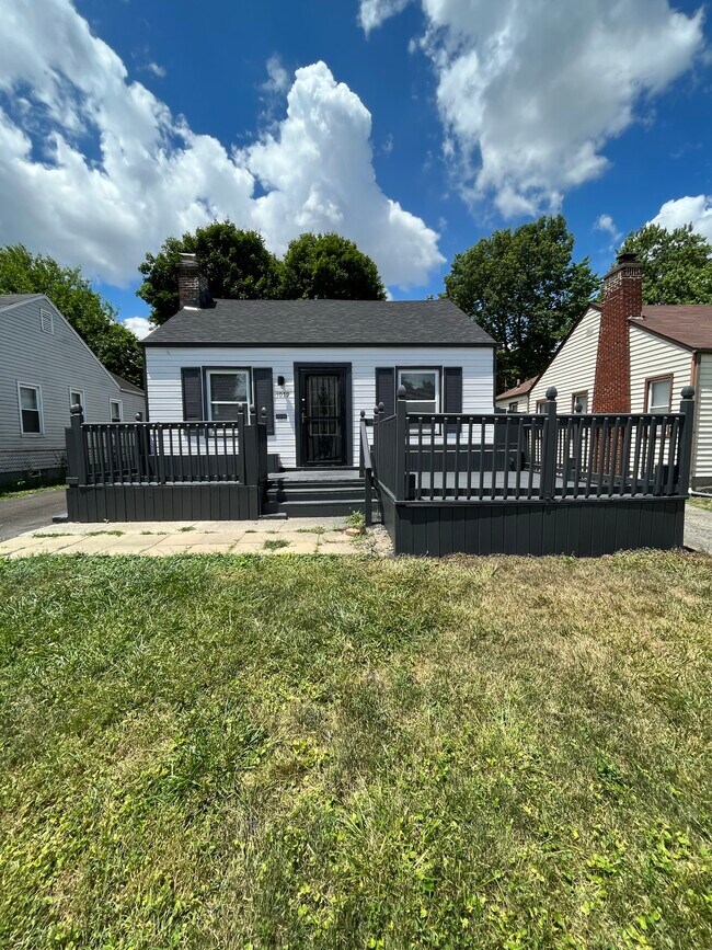 Building Photo - 1079 Fairwood Ave Rental