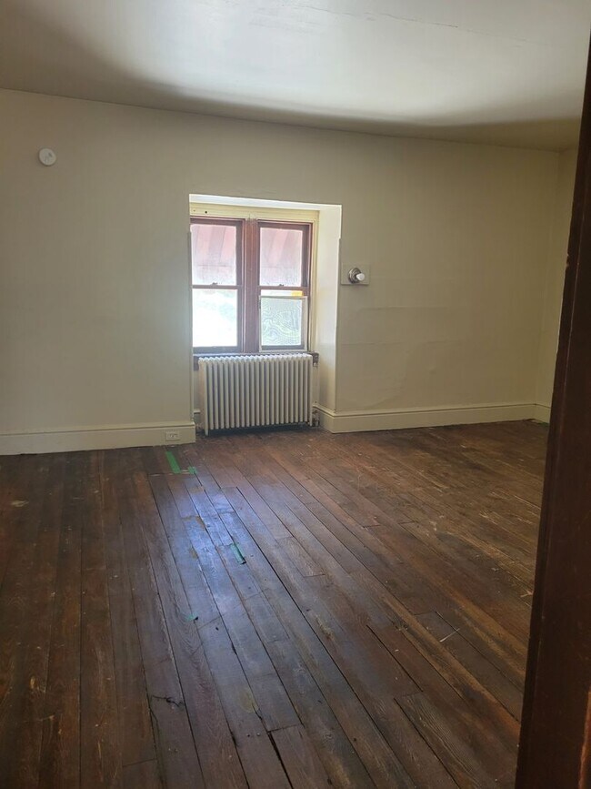 Photo - 28 S Hartley St