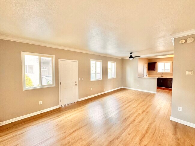 Photo - 4348 Lockwood Ave Unidad 1/2