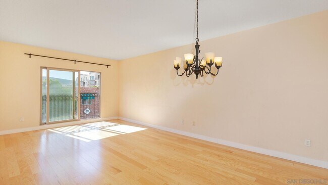 Photo - Perfectly located 1 bed/1 bath unit in Dow... Unidad 3231