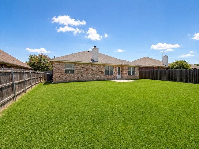 Photo - 203 Kenosha Ln